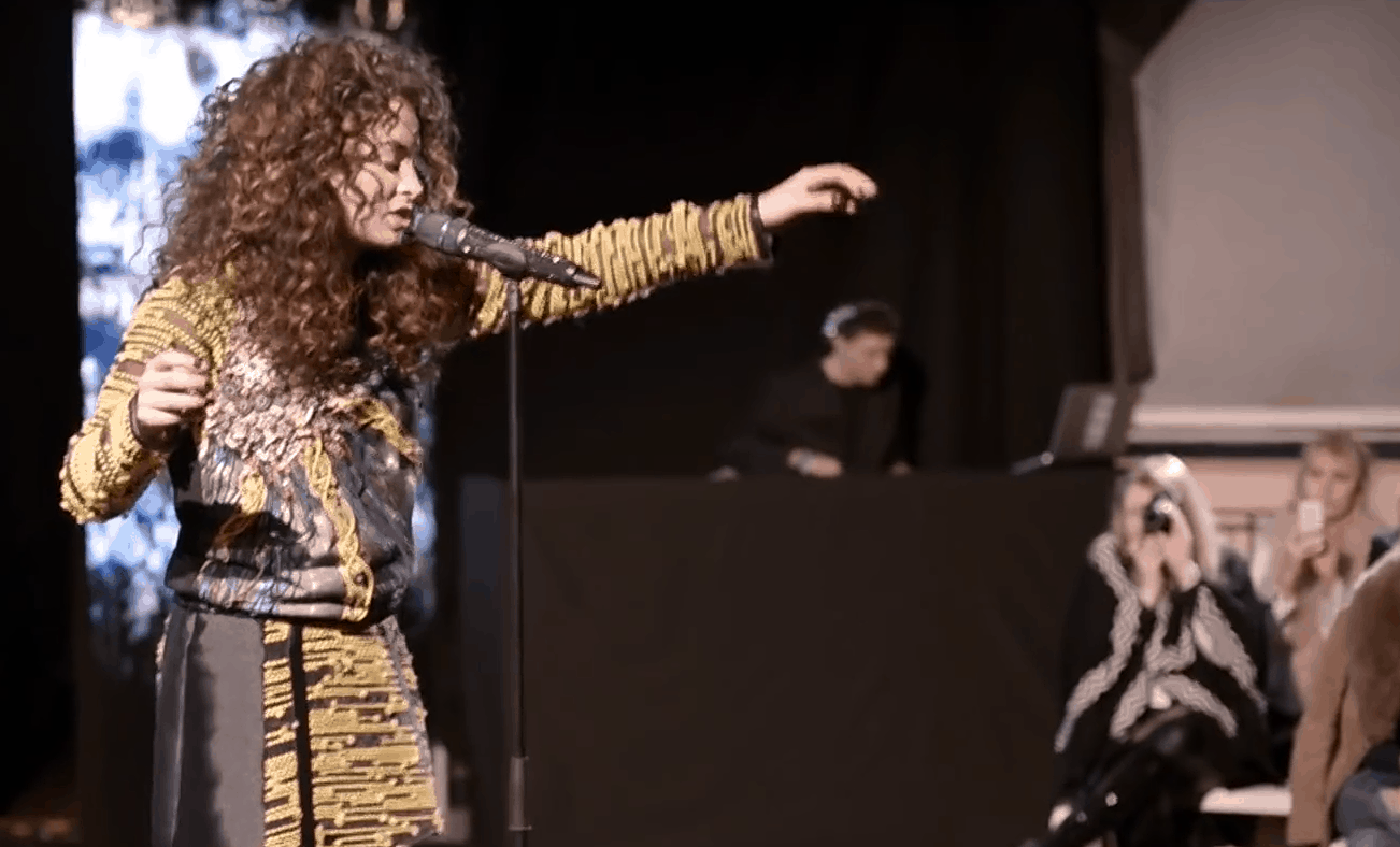 Ella Eyre & DJ Glu Sound - London Fashion Week - Gyunel