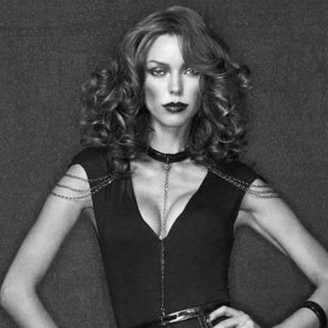 DJ VIKA - house DJ - female - Storm DJs model