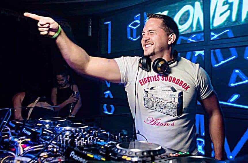 DJ-Onetrax-Storm-DJs-02